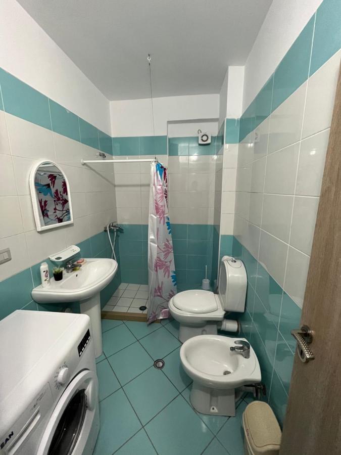 Gerald'S Central Apartments Влёра Экстерьер фото